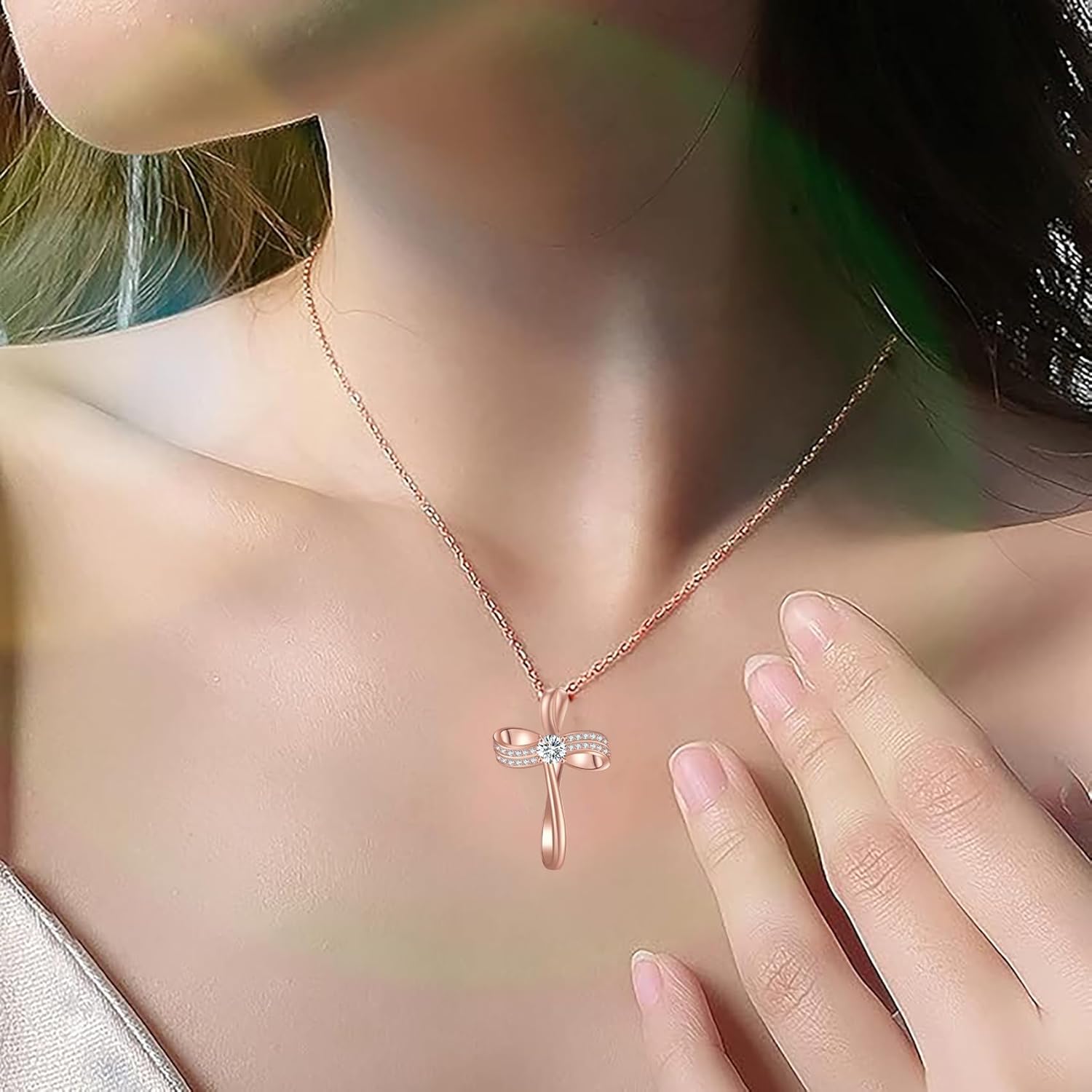 Sparkle and Faith: Comparing 3 Elegant Women’s Necklaces